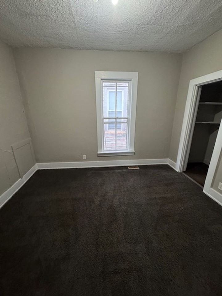 709 Riverside Ave - Photo 5 of 7