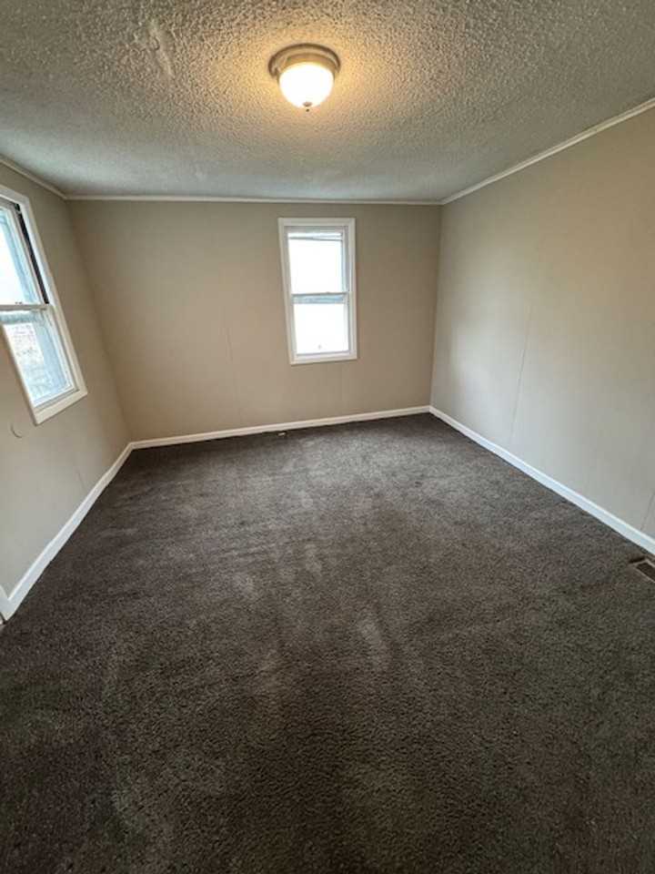 709 Riverside Ave - Photo 6 of 7