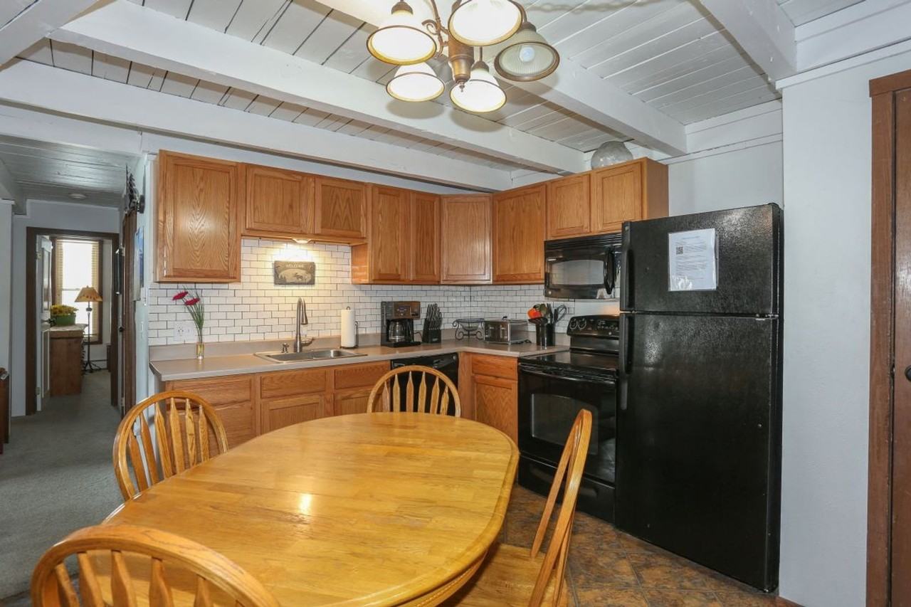 307-A Treehouse - Photo 2 of 28