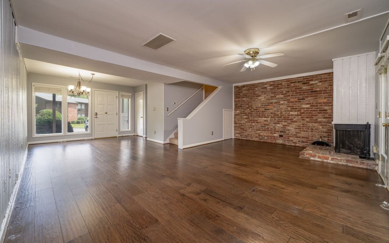 804 Oak Tree Dr - Photo 5 of 12