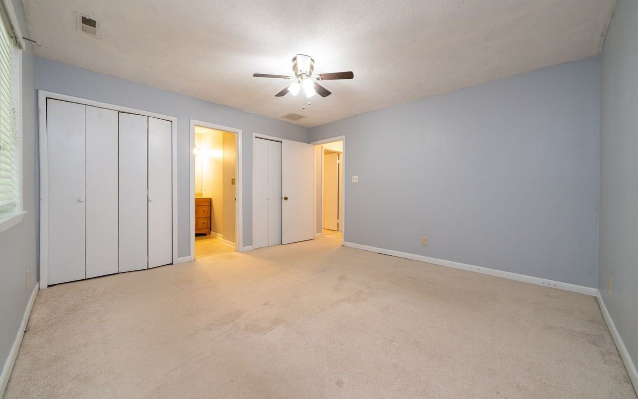 804 Oak Tree Dr - Photo 6 of 12