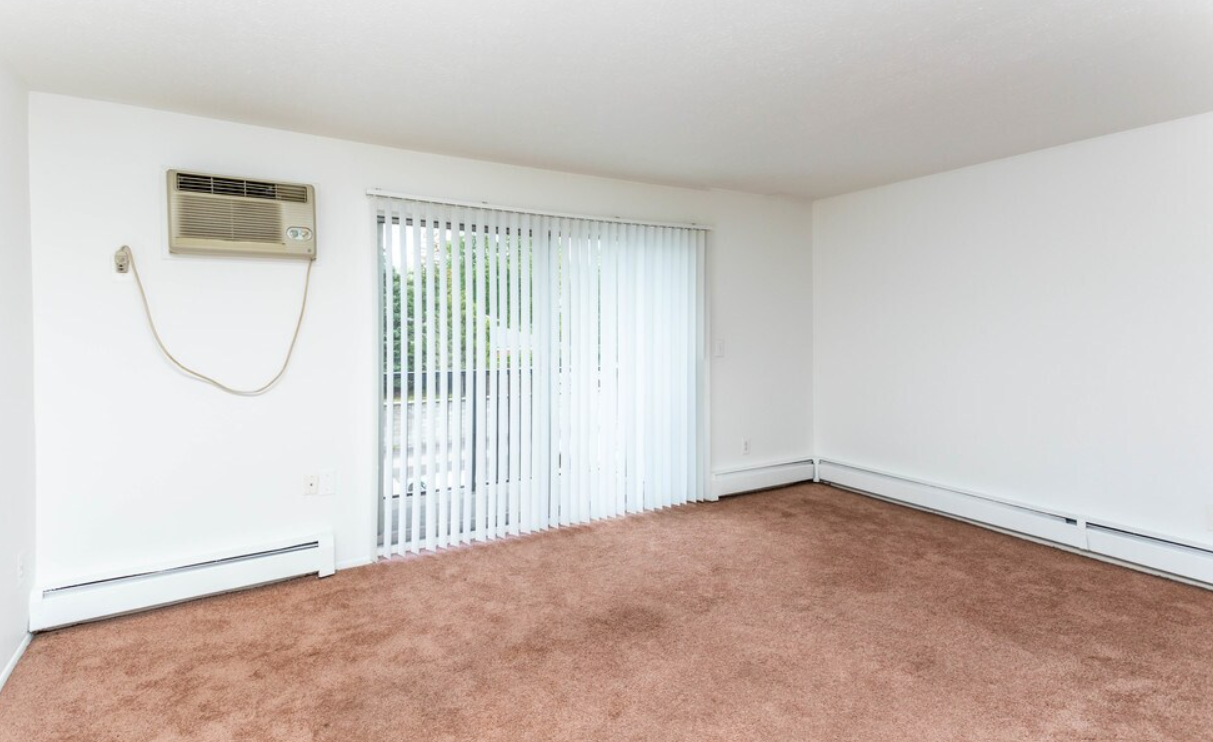 29392 DequindreUnit 104 #392-104 - Photo 4 of 12