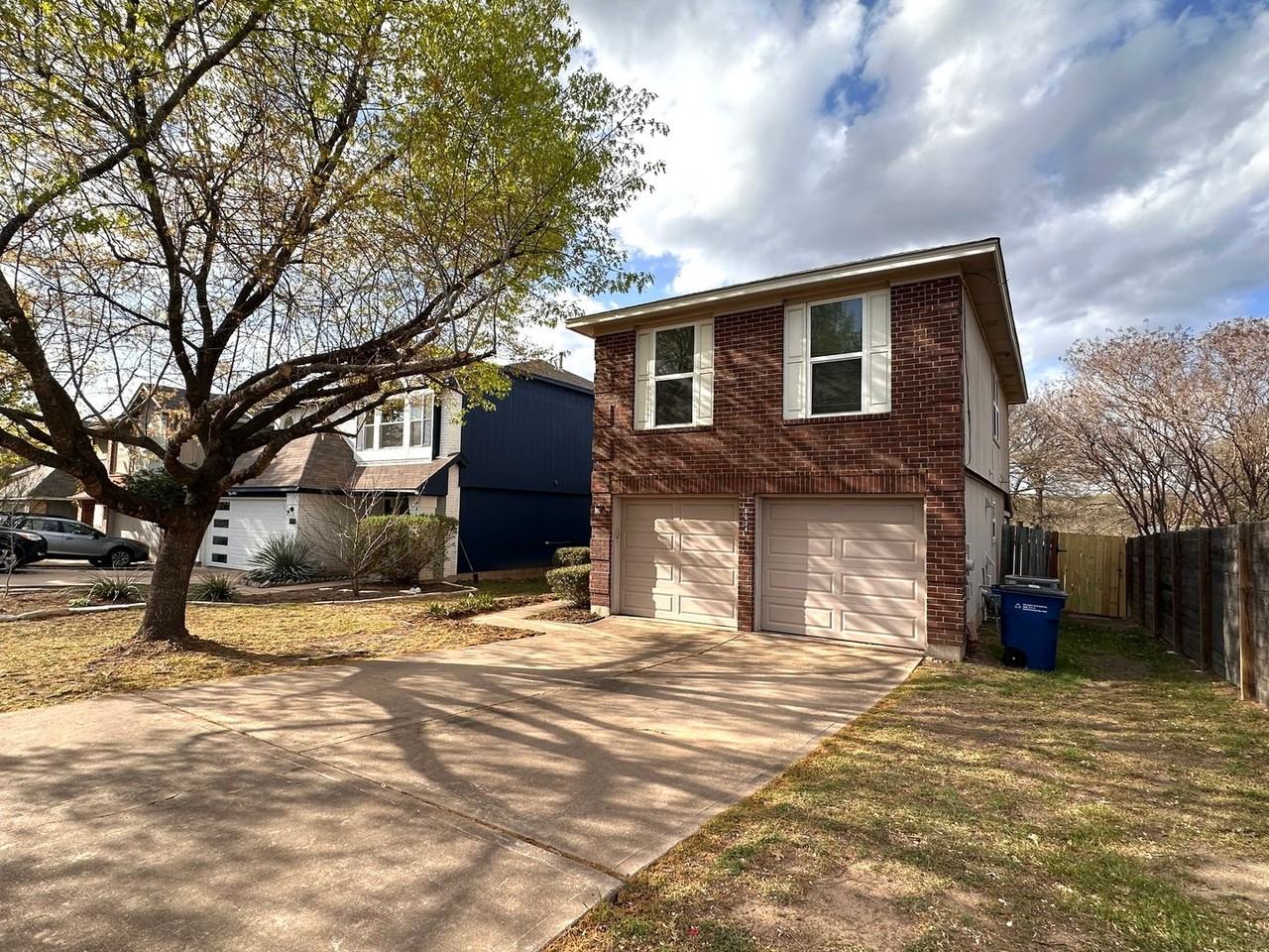 8604 Piney Creek Bnd - Photo 2 of 28