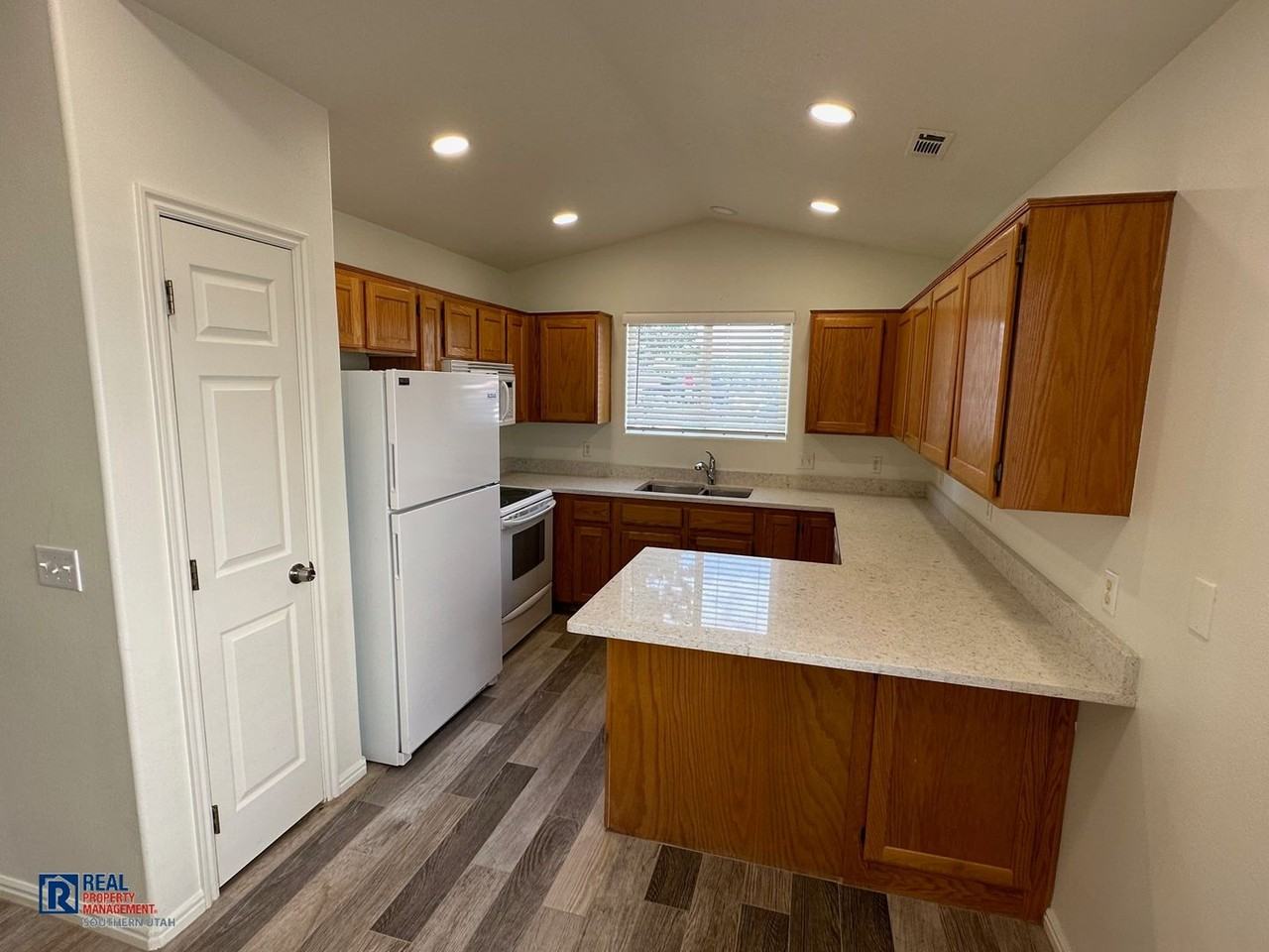 441 Sunland Dr #13 - Photo 5 of 13