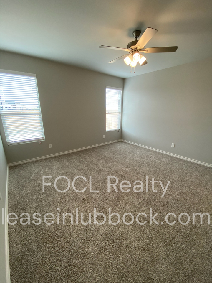 7733 96th St - Photo 4 of 17