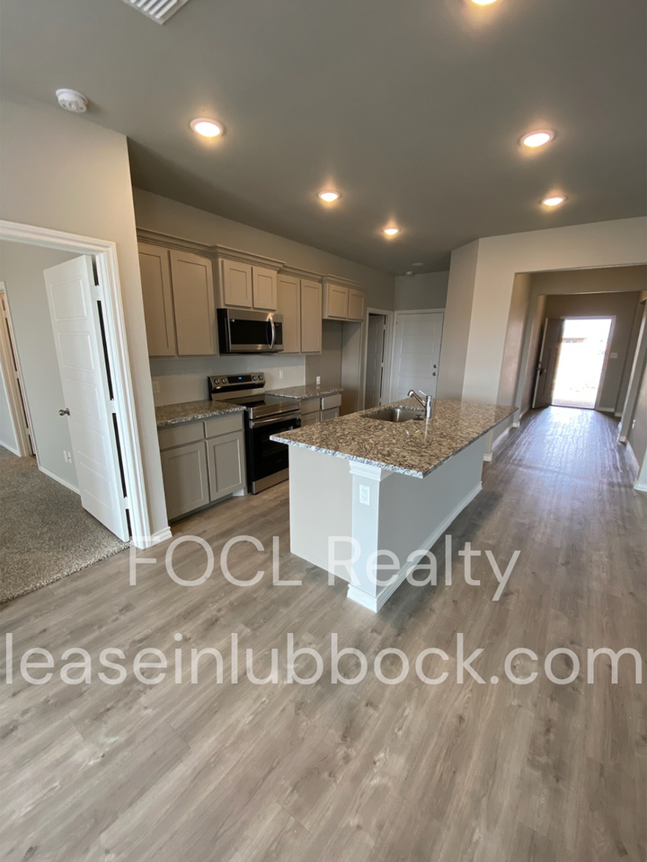 7733 96th St - Photo 6 of 17