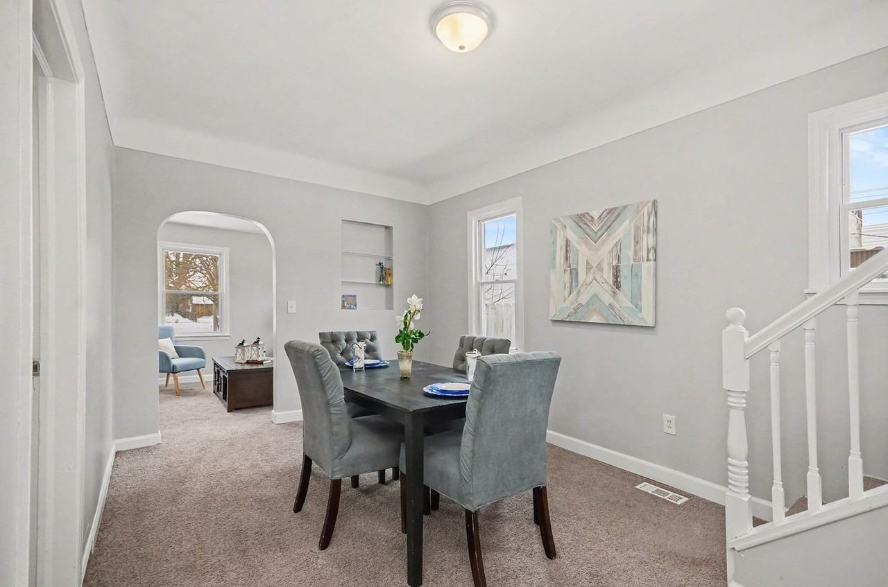 20801 Elroy Ave - Photo 5 of 14