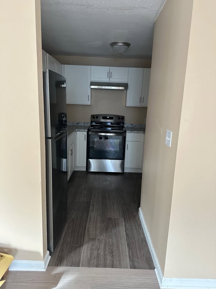 67 W 4th St #1 - Photo 6 of 9