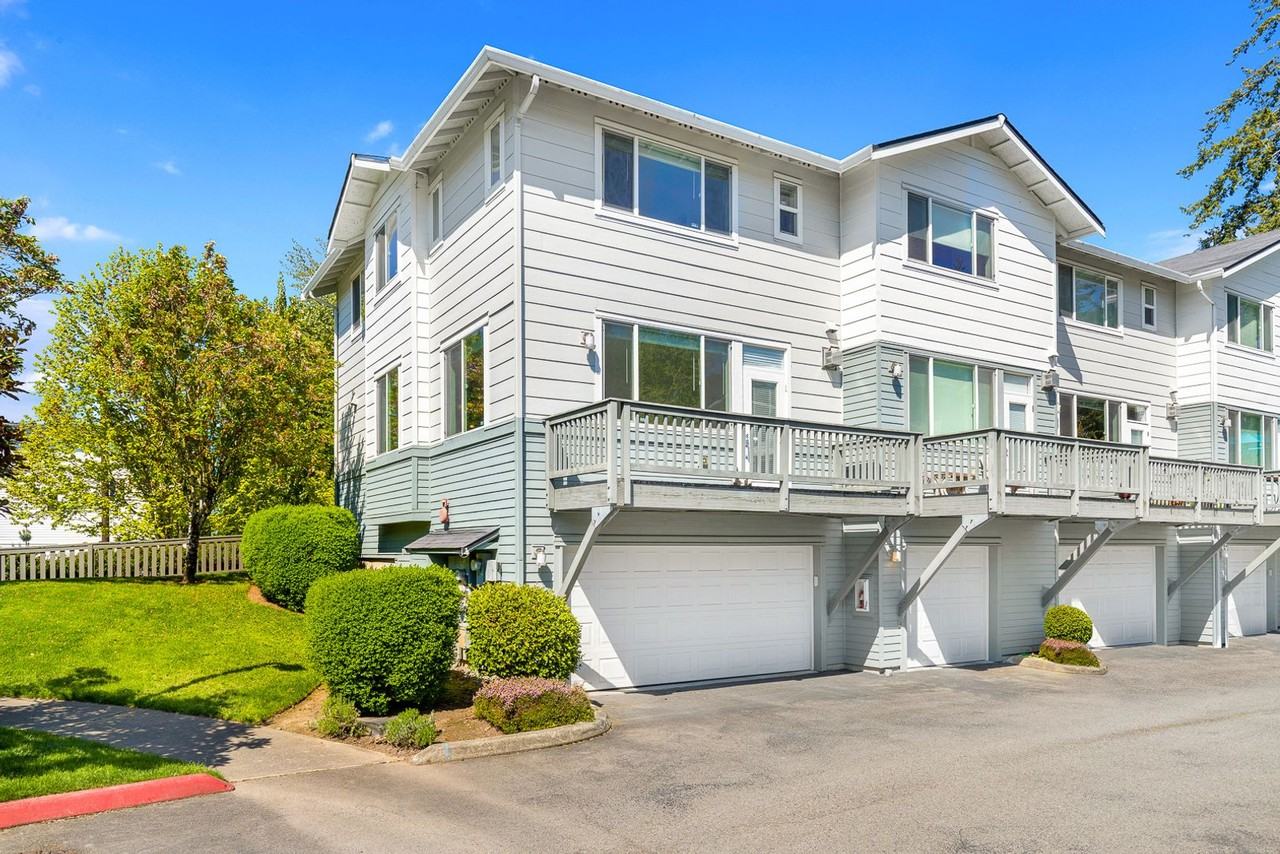 10902 Slater Ave Ne - Photo 2 of 16