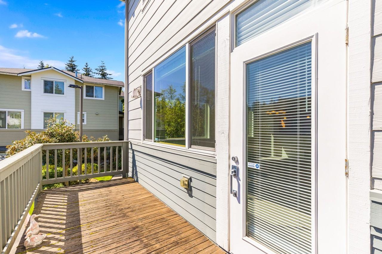 10902 Slater Ave Ne - Photo 7 of 16