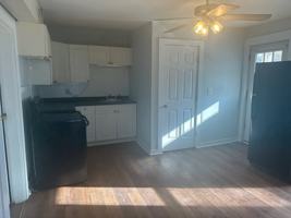 featured image of 587 Lakeview Ave #2FF