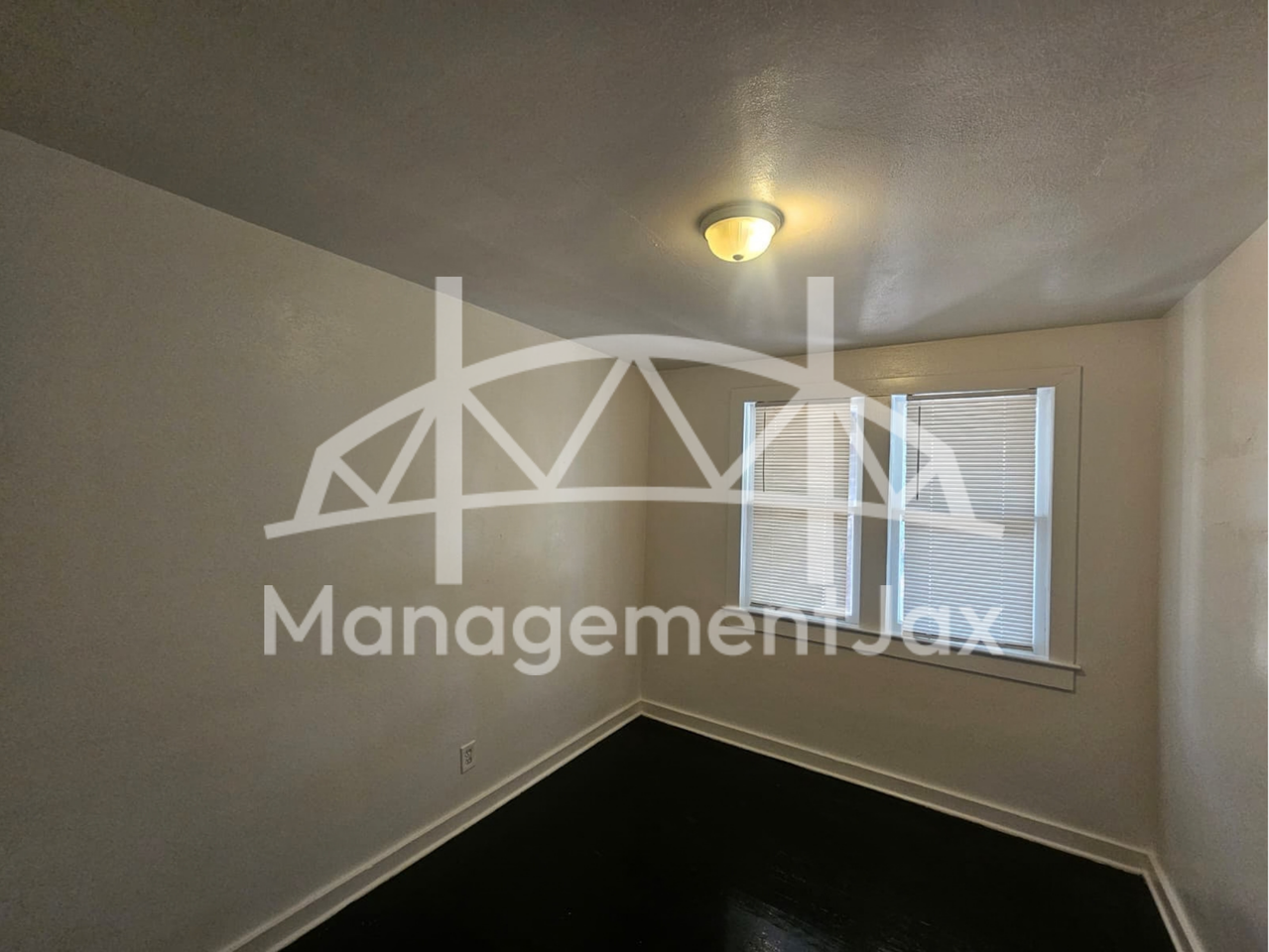 1025 Powhattan St #1 - Photo 7 of 9