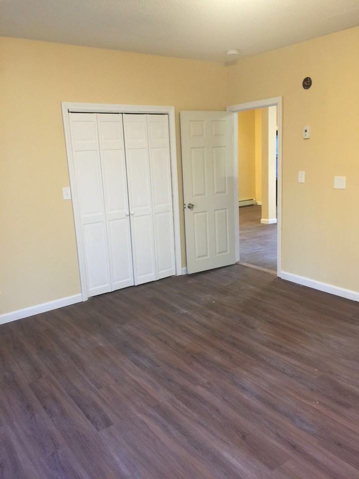 382 Green St #1 - Photo 4 of 9