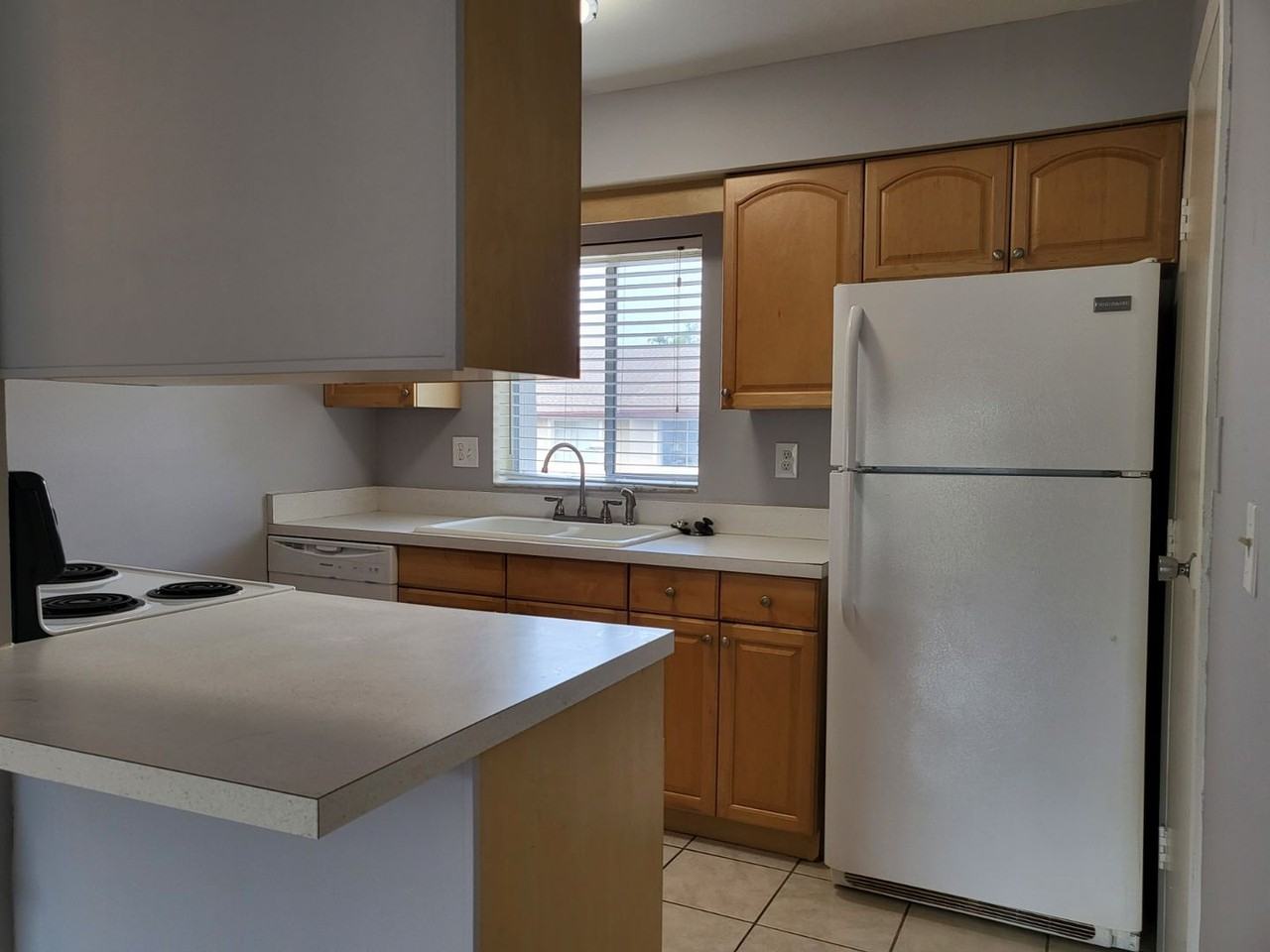 2721 Hidden Lake Blvd - Photo 4 of 26