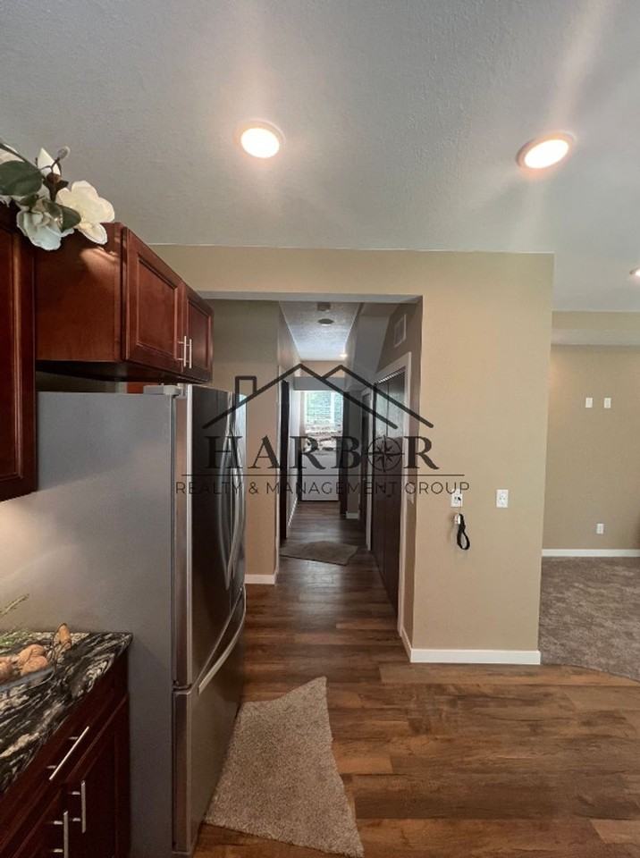 807 1st Dr Nw - Photo 5 of 15