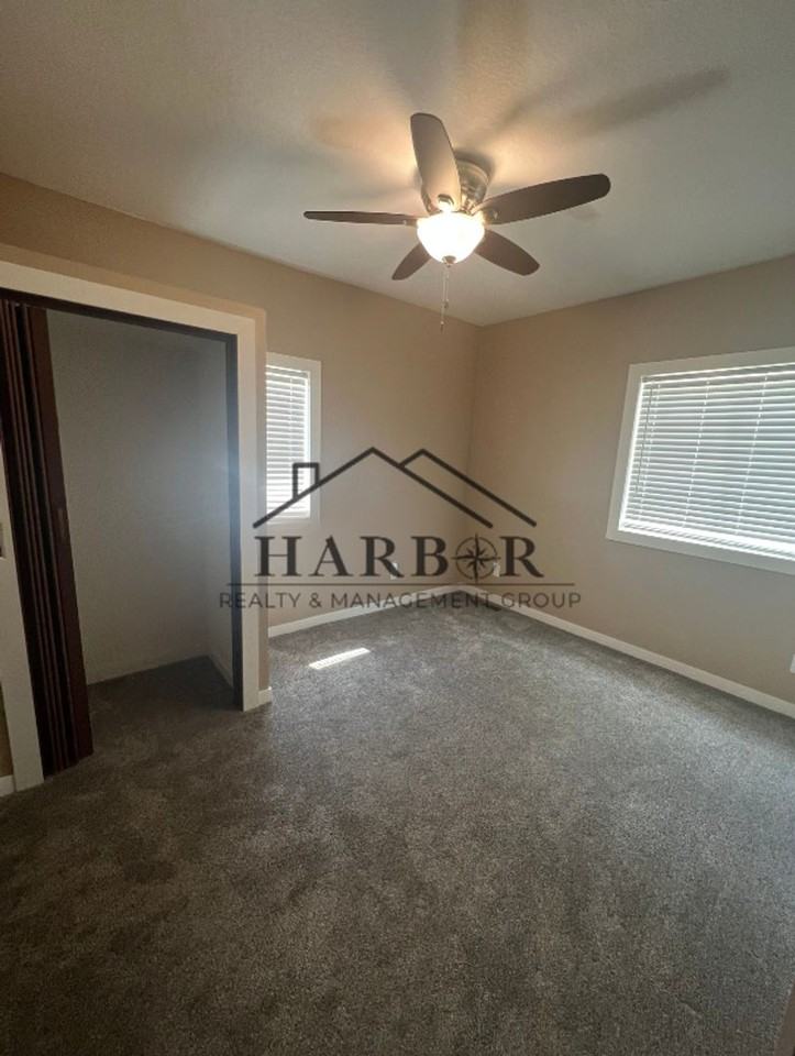 807 1st Dr Nw - Photo 7 of 15