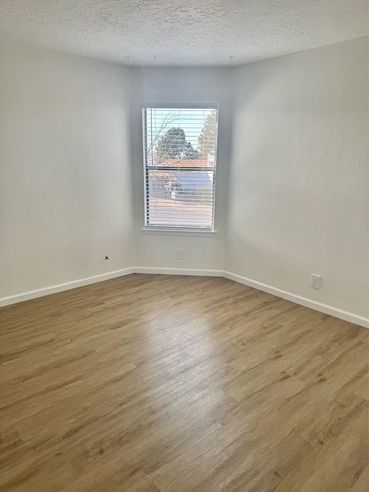 3500 Tulane Dr Ne #C - Photo 4 of 16