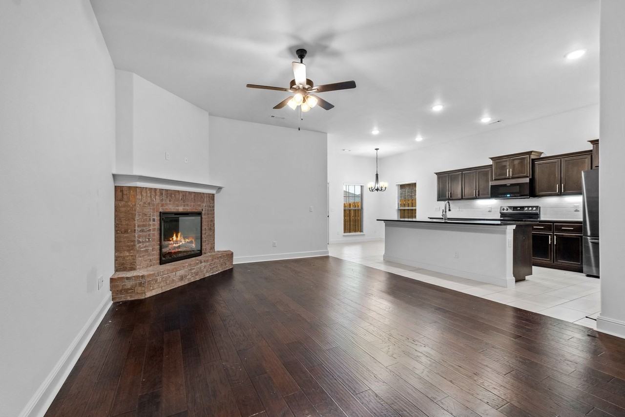 5907 Nw Hancock St - Photo 6 of 27