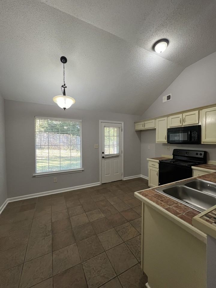 9274 Charly Hill Ln #0 - Photo 4 of 16