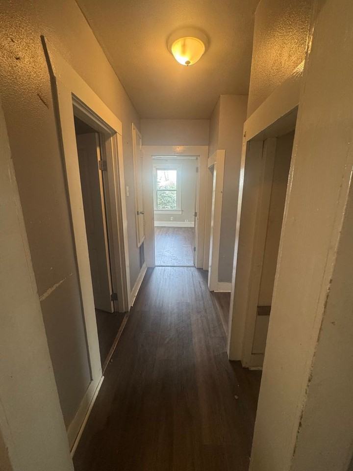 3131 W Laurel St - Photo 7 of 9