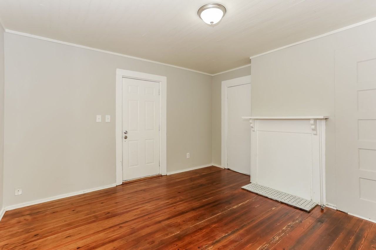 818 Williams St - Photo 4 of 16