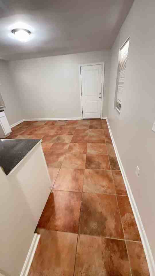 2147 Turner Ave - Photo 3 of 11