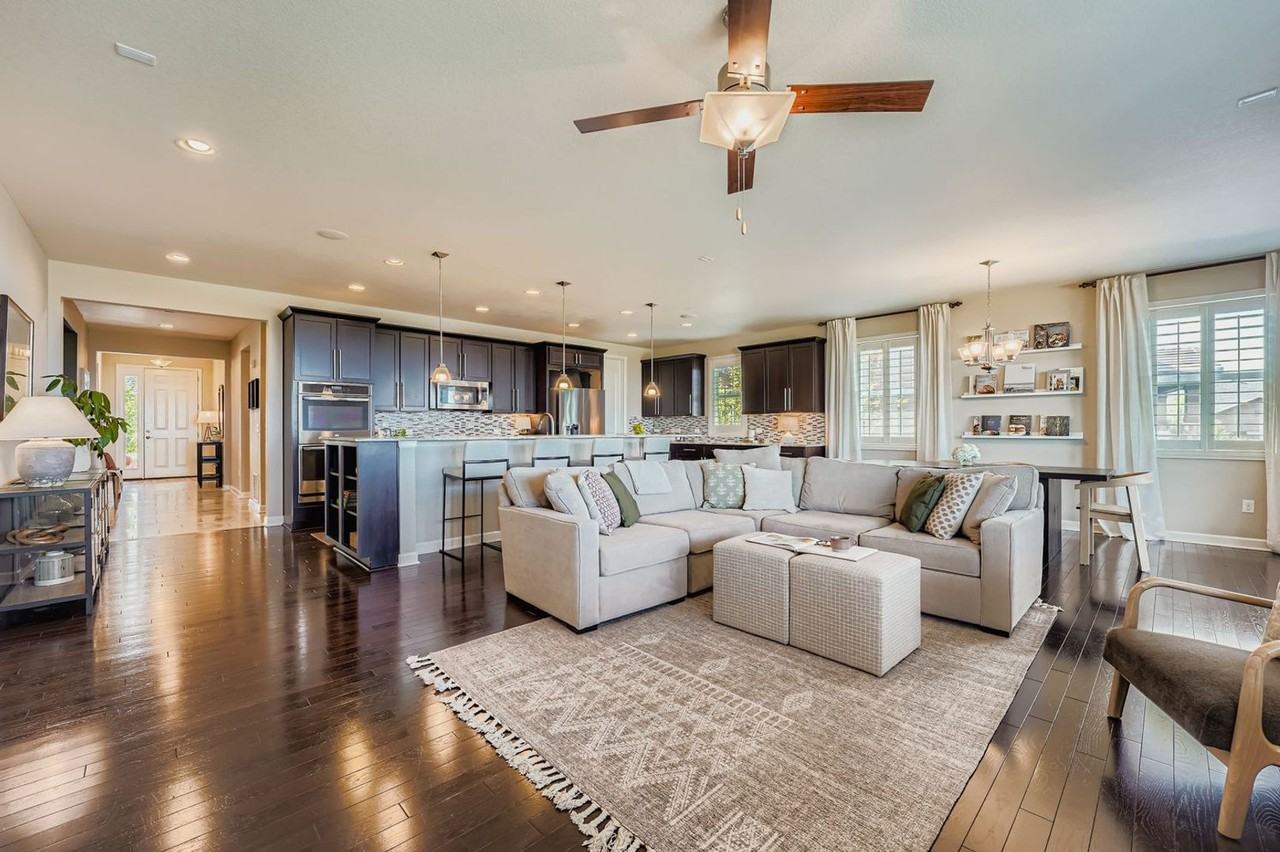 26745 E Canyon Ave - Photo 7 of 38