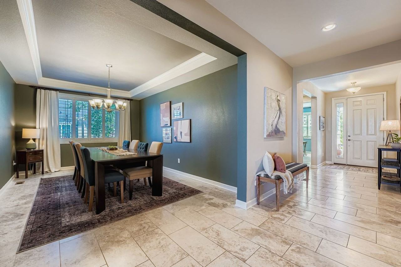 26745 E Canyon Ave - Photo 5 of 38