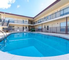 532 S Crescent Dr Hollywood, FL 33021 - Photo 1 of 1