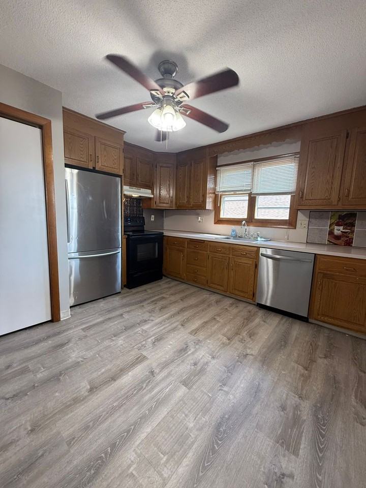 66 Wynola Ave - Photo 2 of 15