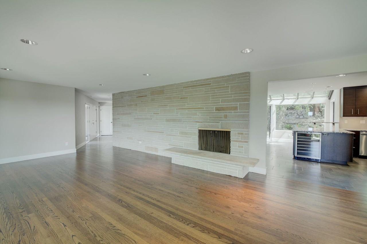 9160 Ne 19th St - Photo 4 of 25