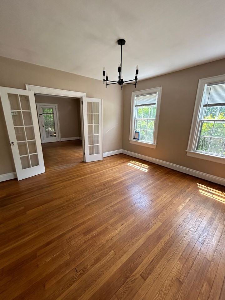 1716 Scales St - Photo 5 of 16