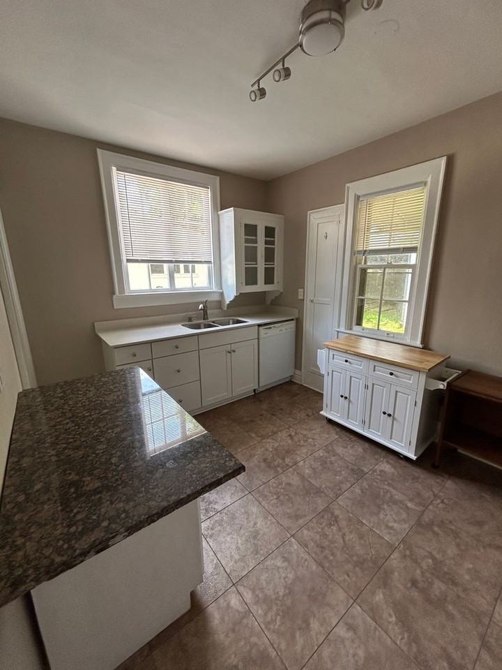 1716 Scales St - Photo 7 of 16