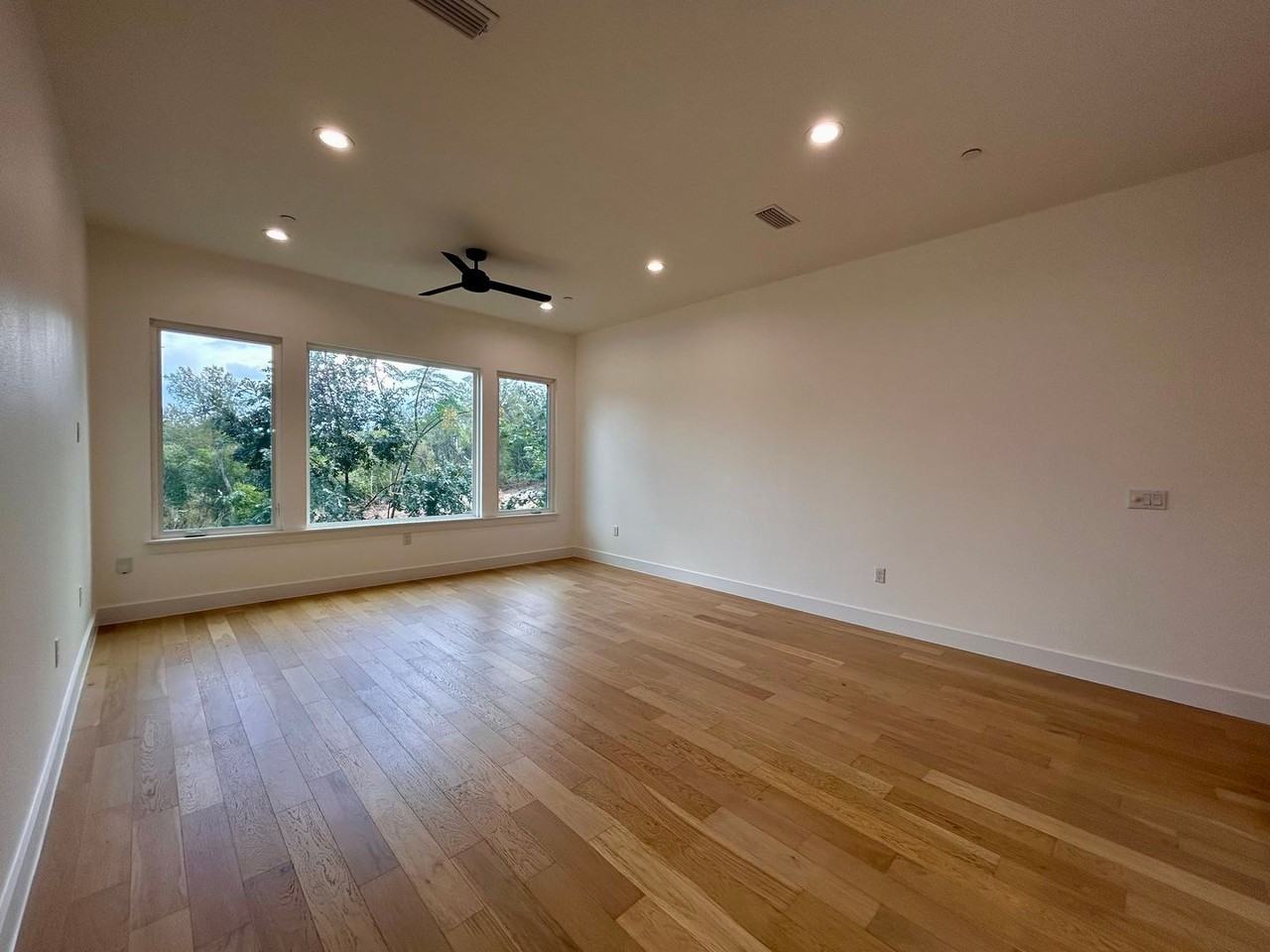 4010 Clawson Rd - Photo 5 of 24