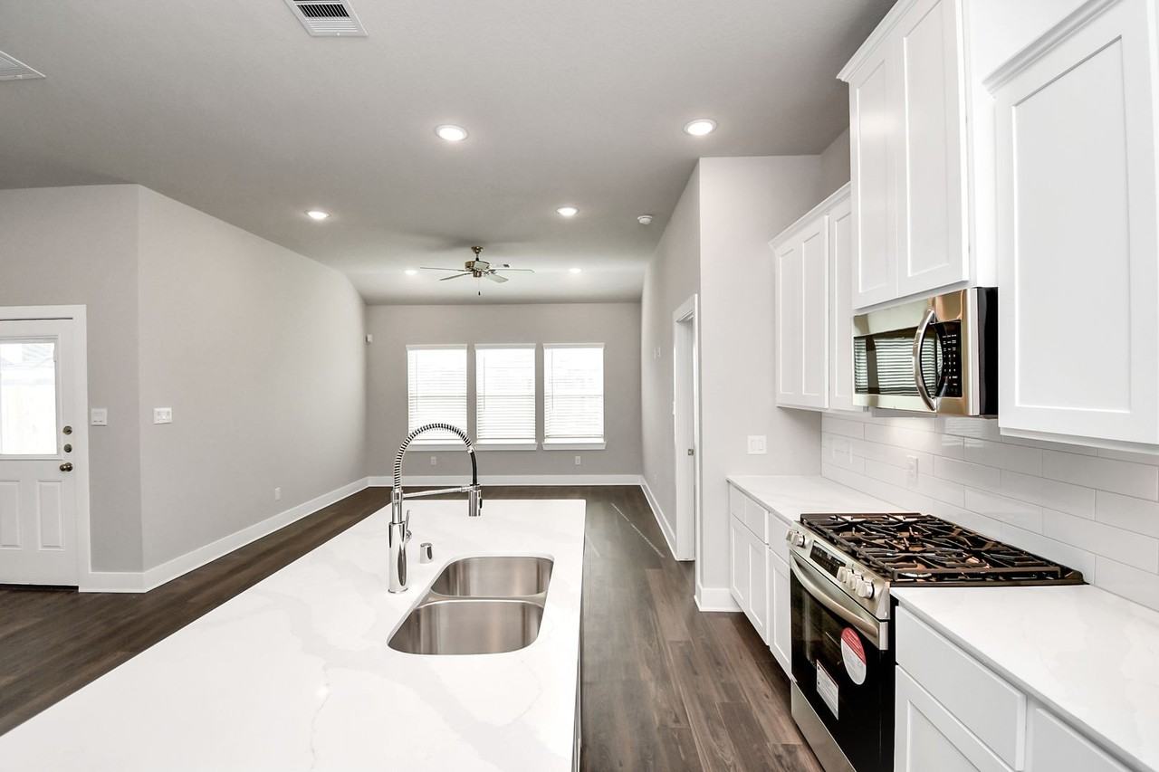 10522 Wildflower View Dr - Photo 2 of 31