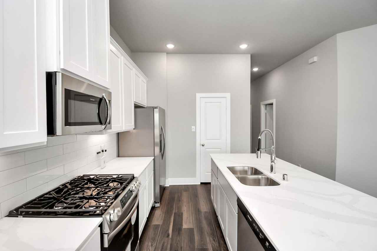 10522 Wildflower View Dr - Photo 5 of 31