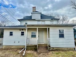 featured image of 601 S Clayton St