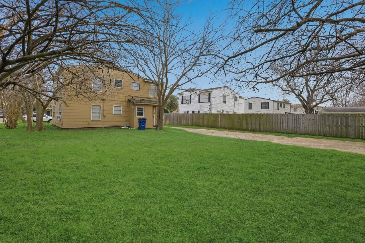 1228 5th Ave N - Photo 3 of 10