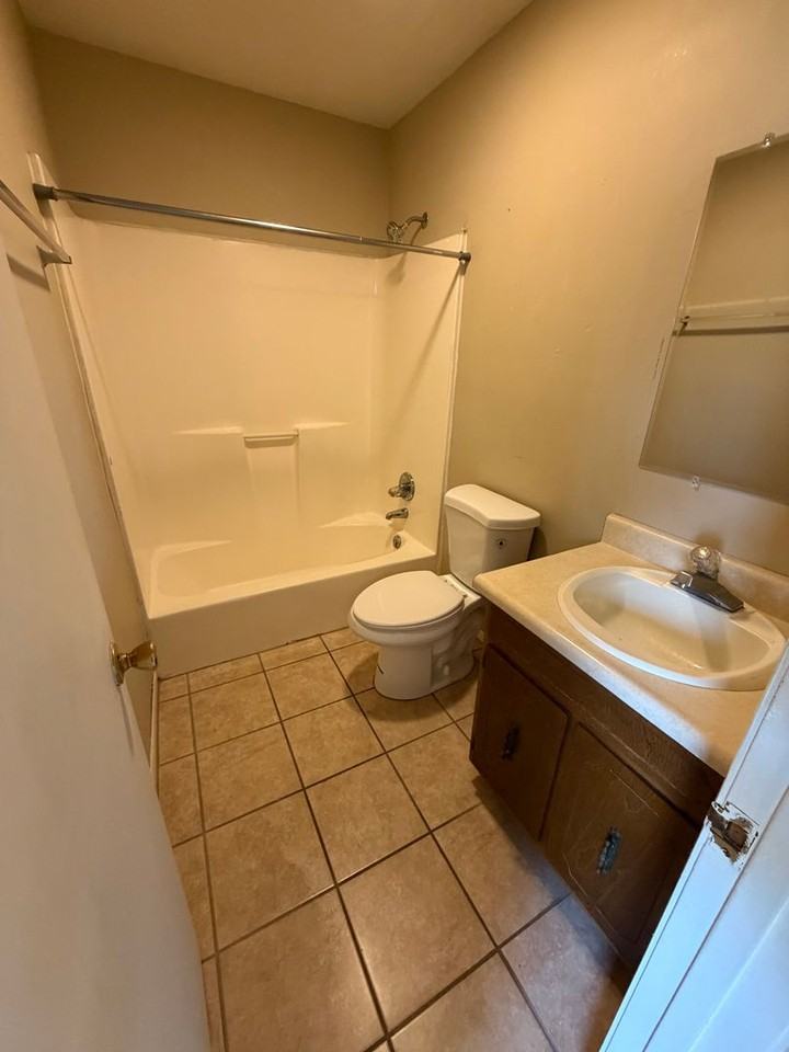 600 Bob Little Rd #15 - Photo 7 of 9