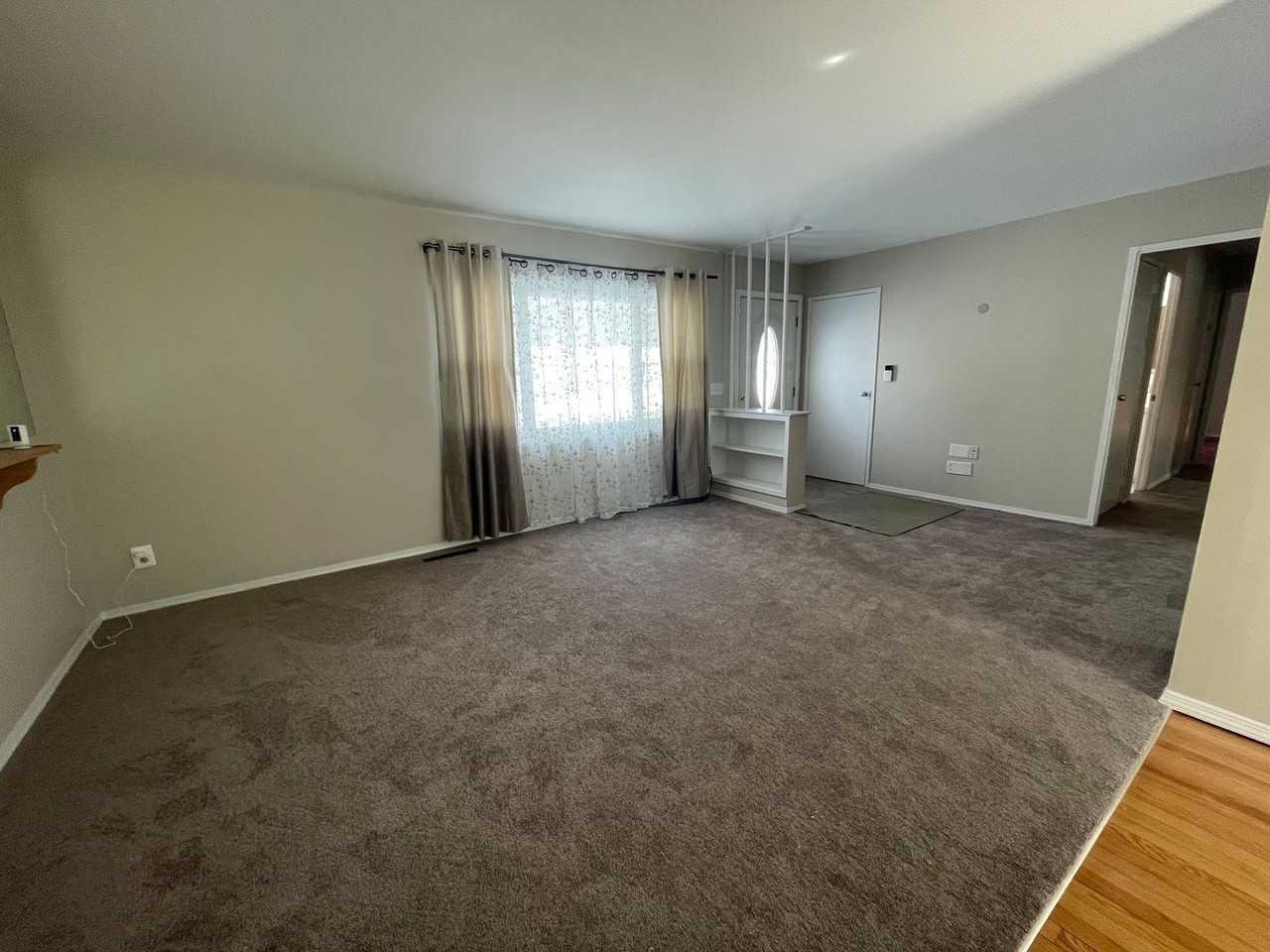 104 Maple Grove Dr - Photo 5 of 20