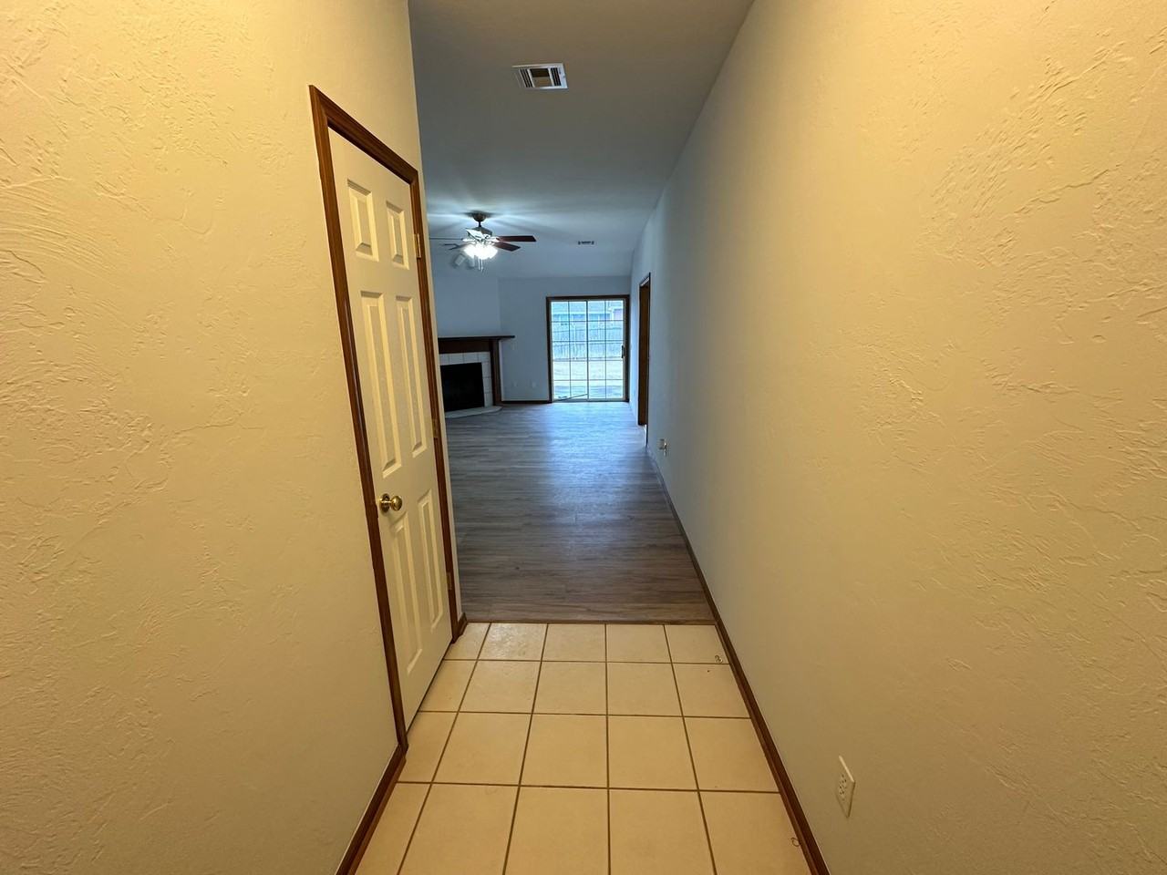 628 Nw 21st St - Photo 3 of 29