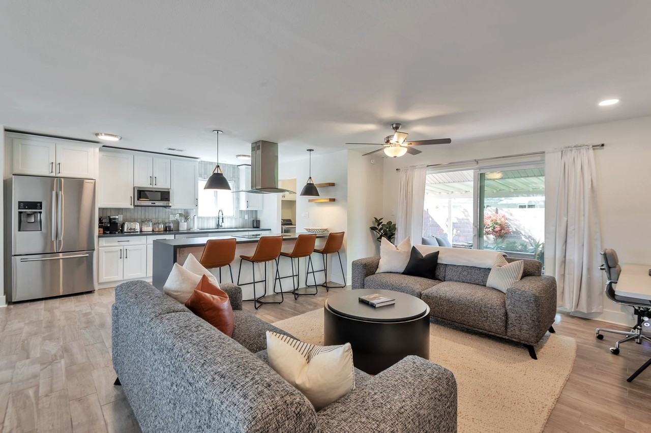 8720 E Jackrabbit Rd - Photo 3 of 24