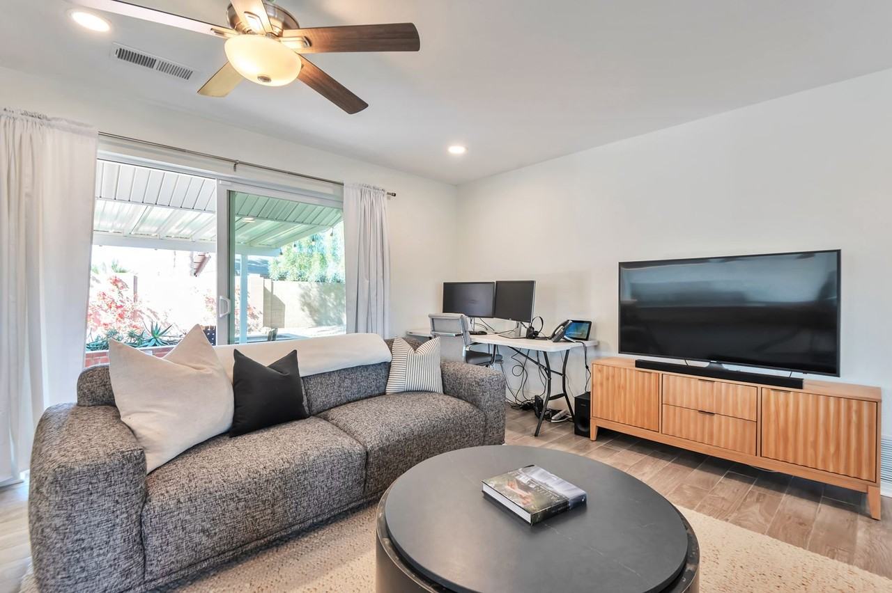 8720 E Jackrabbit Rd - Photo 6 of 24