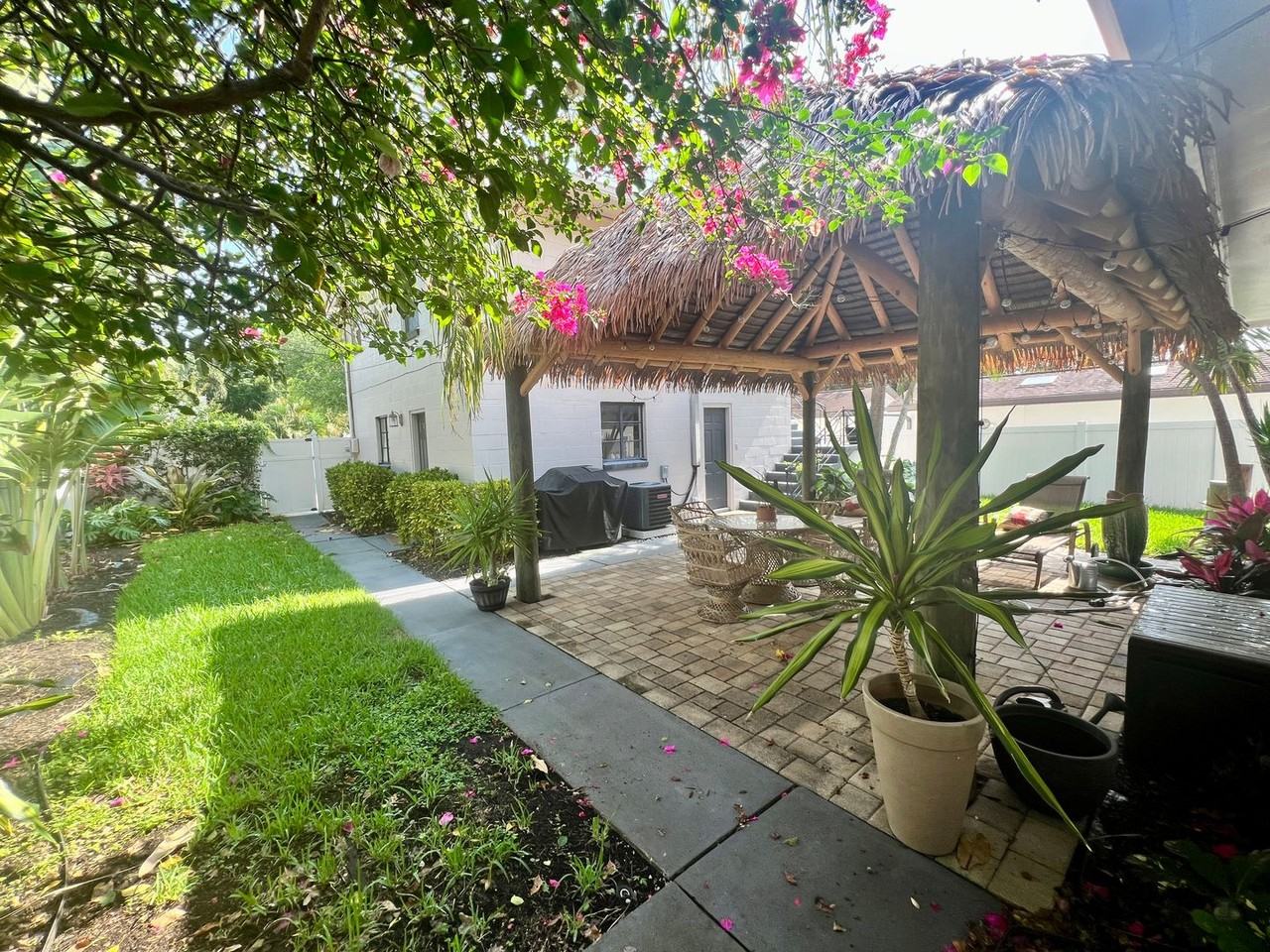 175 28th Ave N - Photo 6 of 36