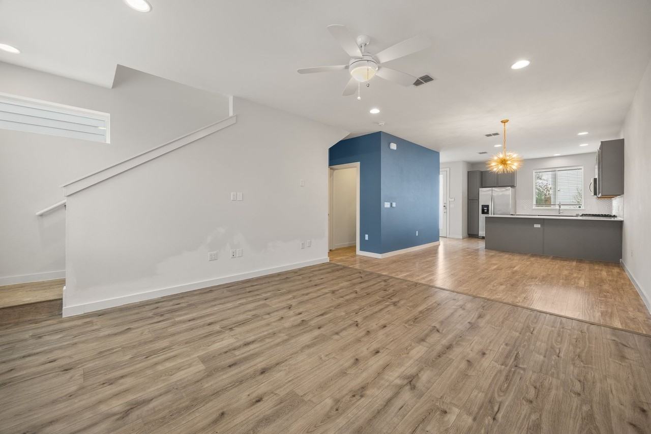 801 N Bluff Dr #37 - Photo 2 of 15