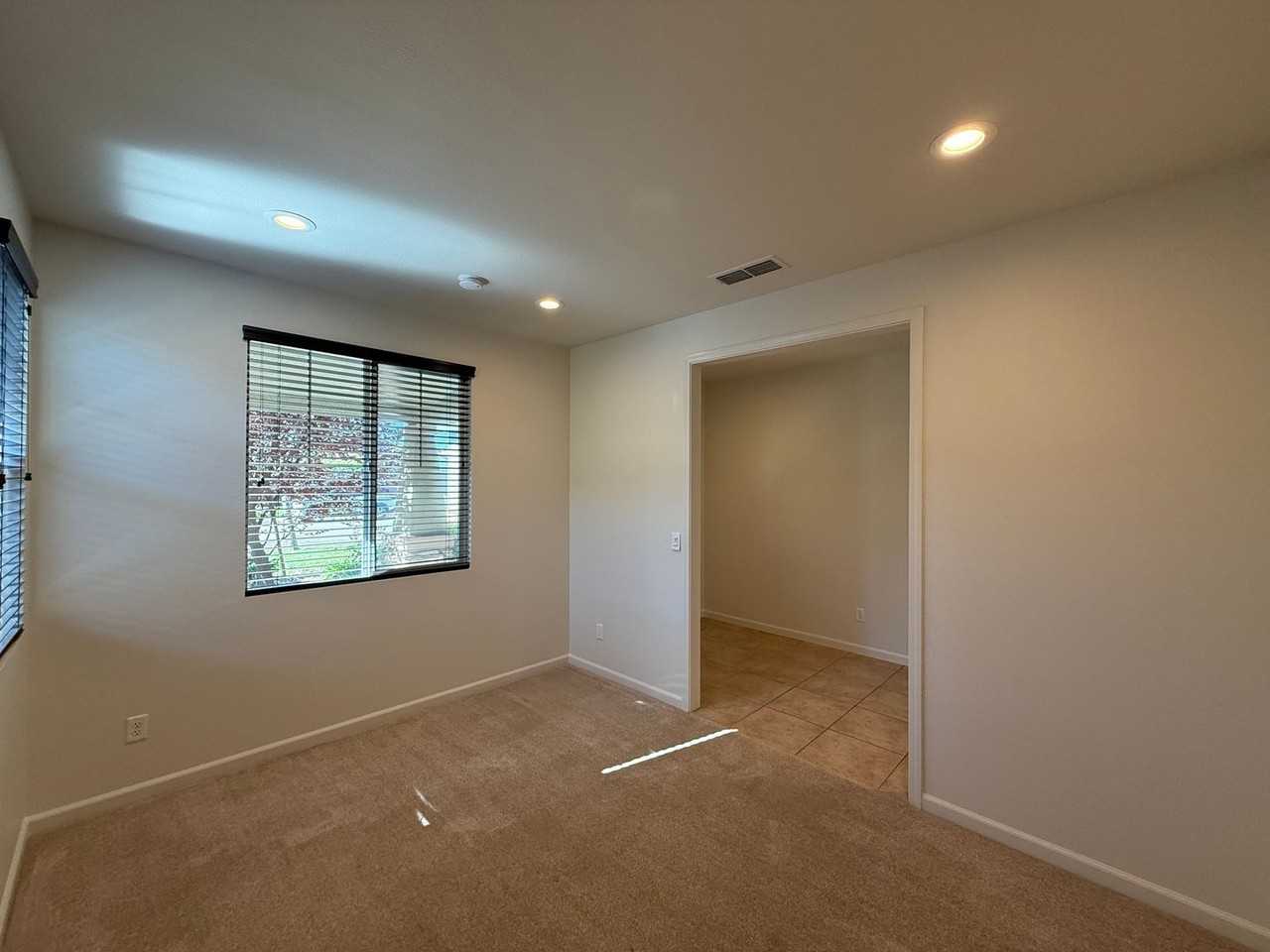 1369 Santona St - Photo 6 of 47