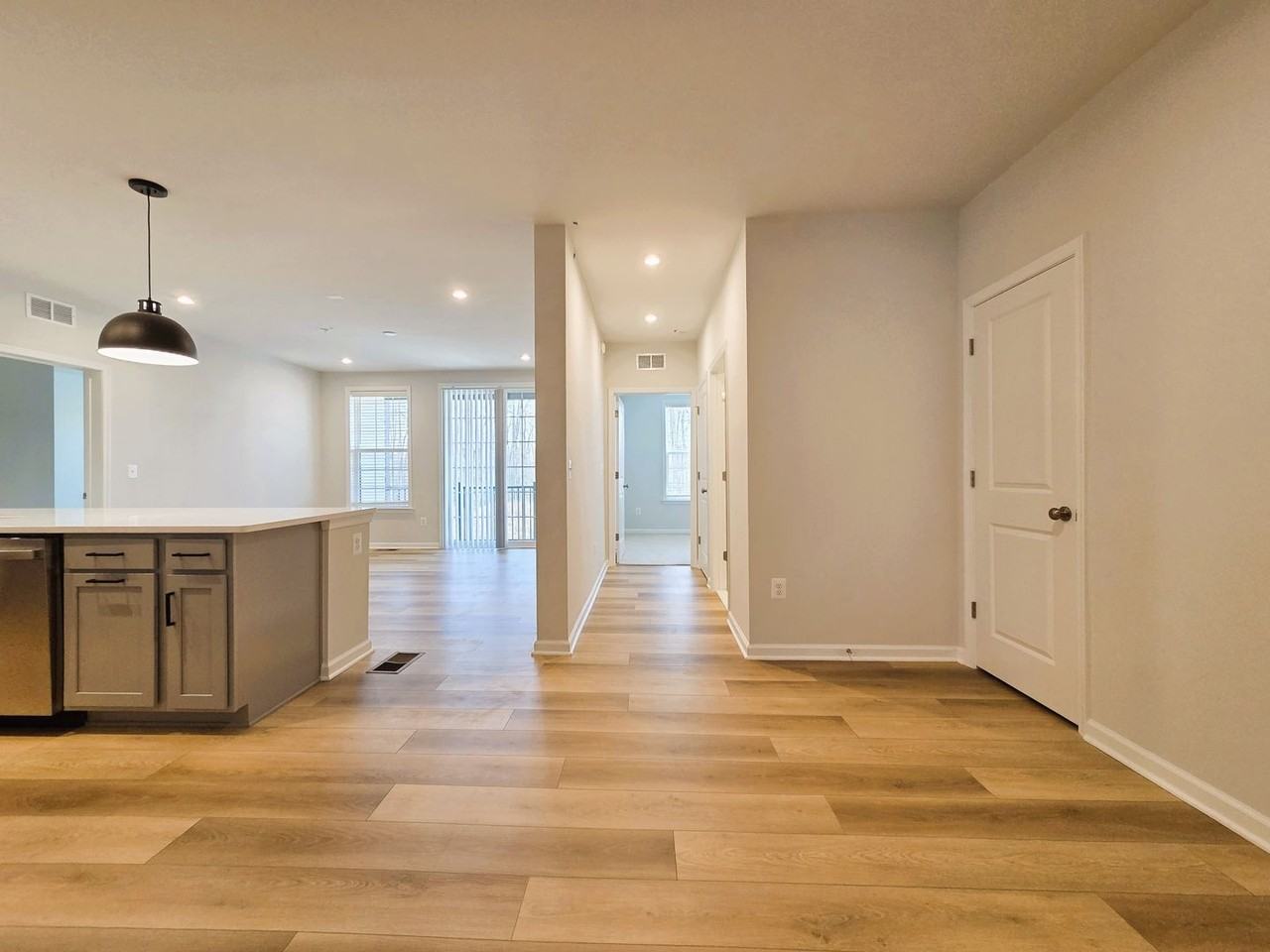 13321 Garland Ln - Photo 5 of 33