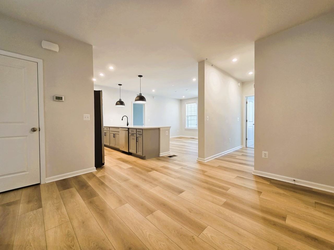 13321 Garland Ln - Photo 6 of 33