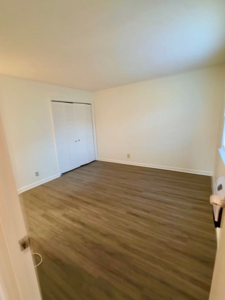 5144 Linbar Dr - Photo 5 of 6