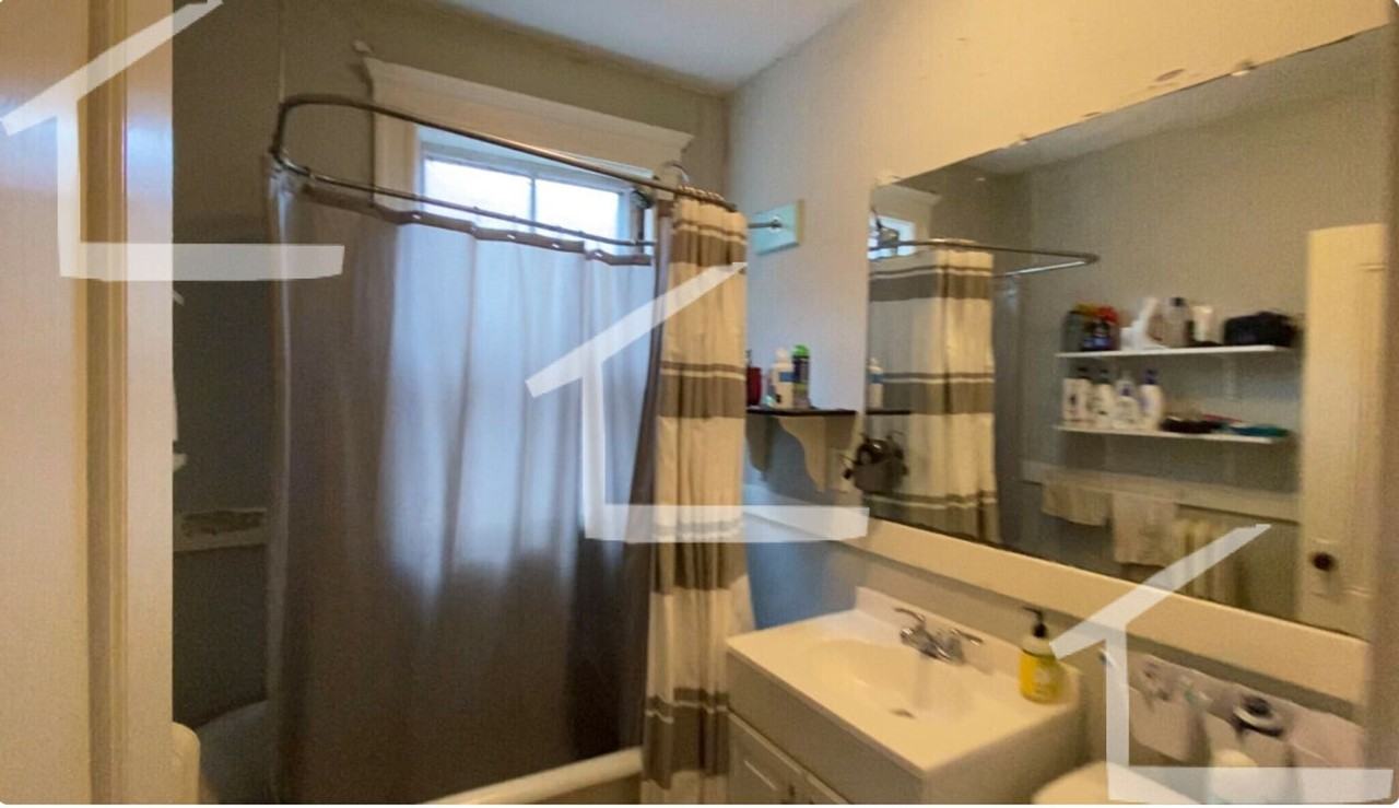 77 Easton St - Photo 6 of 11